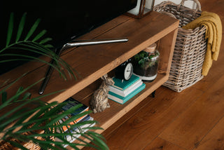 A close up image of our Rustic Romsey unit finished in a Dark oak finish, handmade by Rustic Dreams