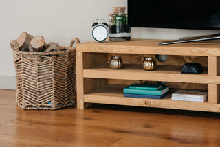 A close up image of our Rustic mMaynard tv unit finished in a medium oak finish, handmade by Rustic Dreams 