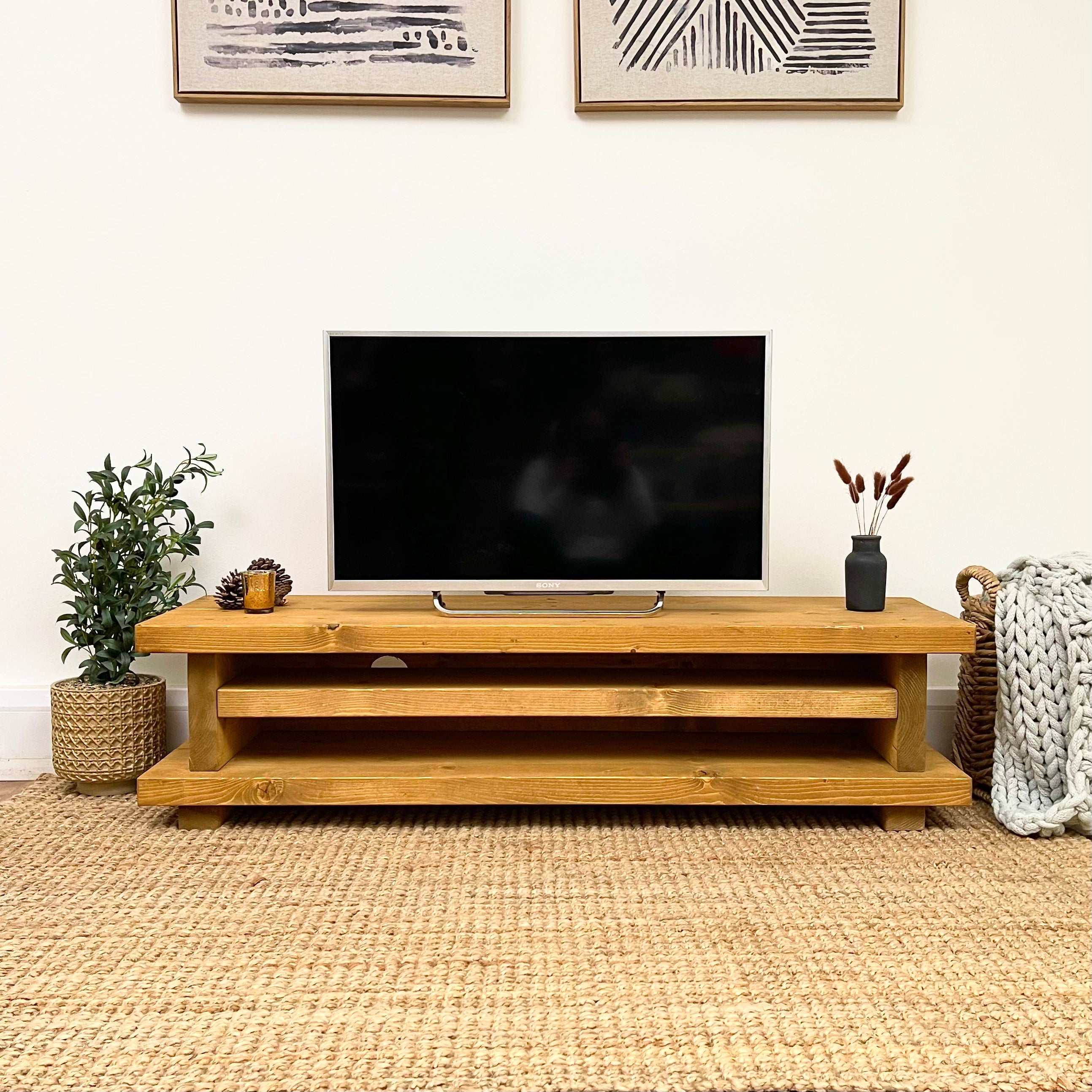 Pine tv deals unit