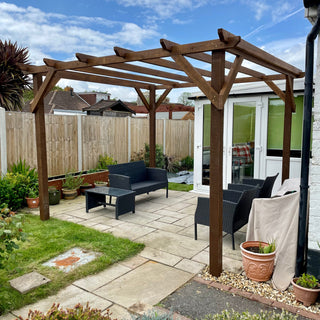 Elevate your outdoor dining experience or pathway with this versatile structure, designed to accommodate climbing plants and enhance your garden ambiance.